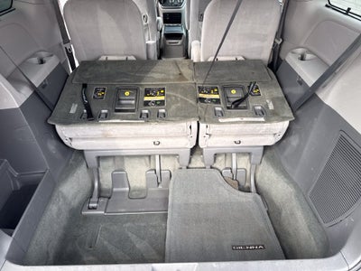 2015 Toyota Sienna LE 7 Passenger