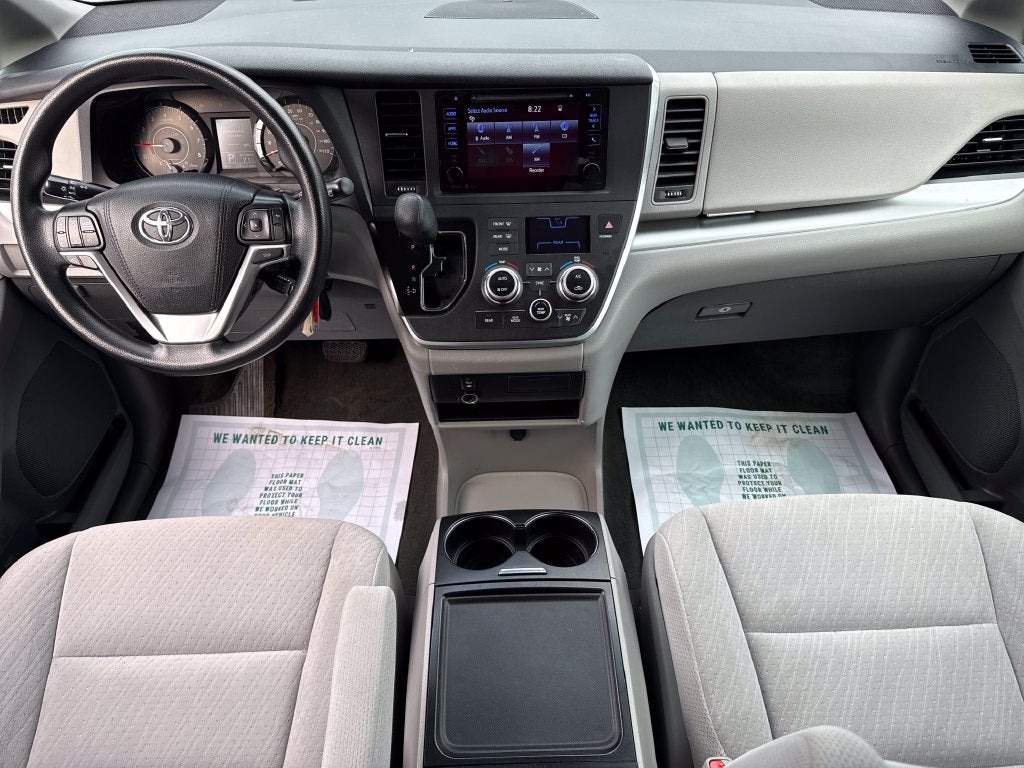 2015 Toyota Sienna LE 7 Passenger