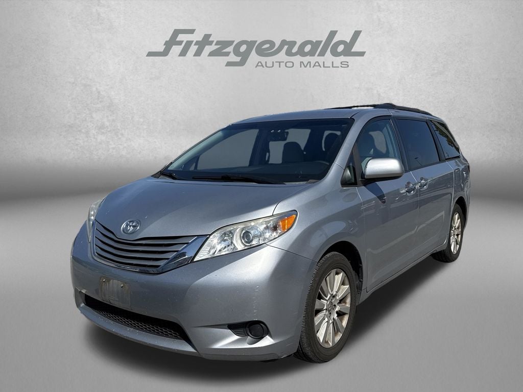 2015 Toyota Sienna LE 7 Passenger