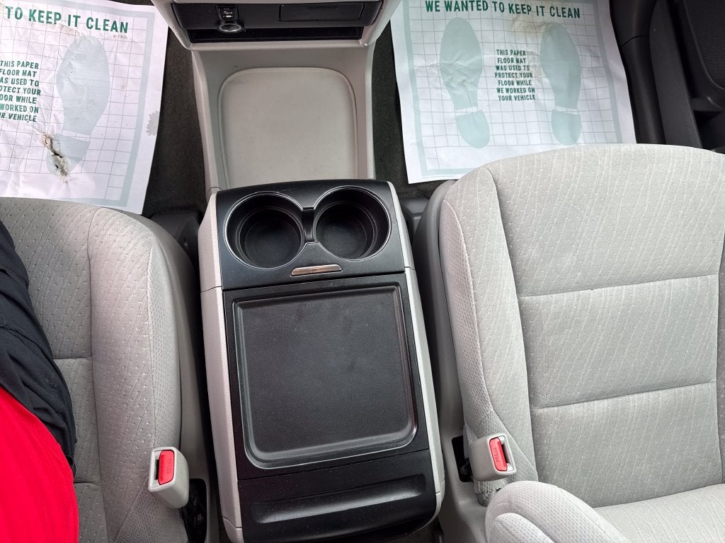 2015 Toyota Sienna LE 7 Passenger