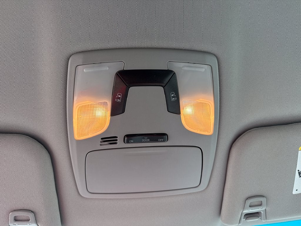 2015 Toyota Sienna LE 7 Passenger