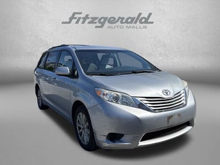 2015 Toyota Sienna LE 7 Passenger