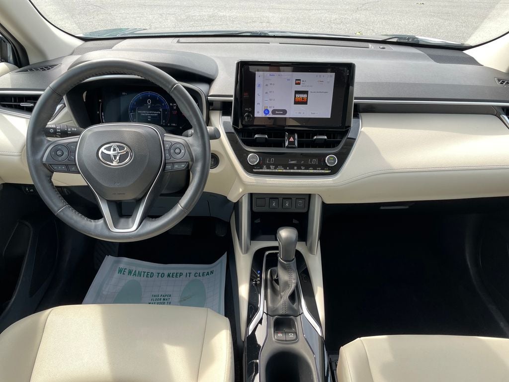 2024 Toyota Corolla Cross XLE
