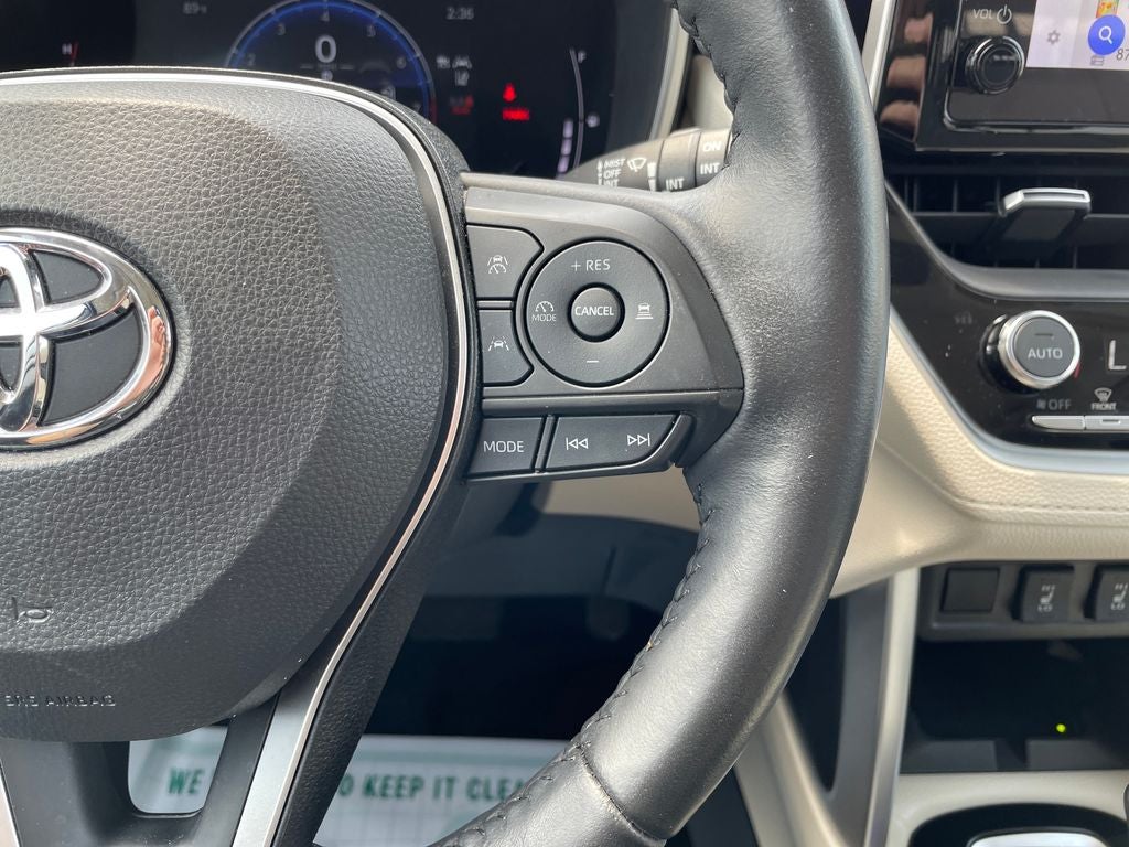2024 Toyota Corolla Cross XLE