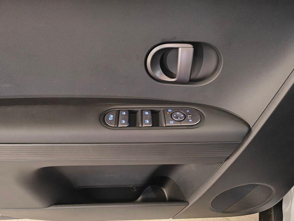 2025 Hyundai IONIQ 5 SE