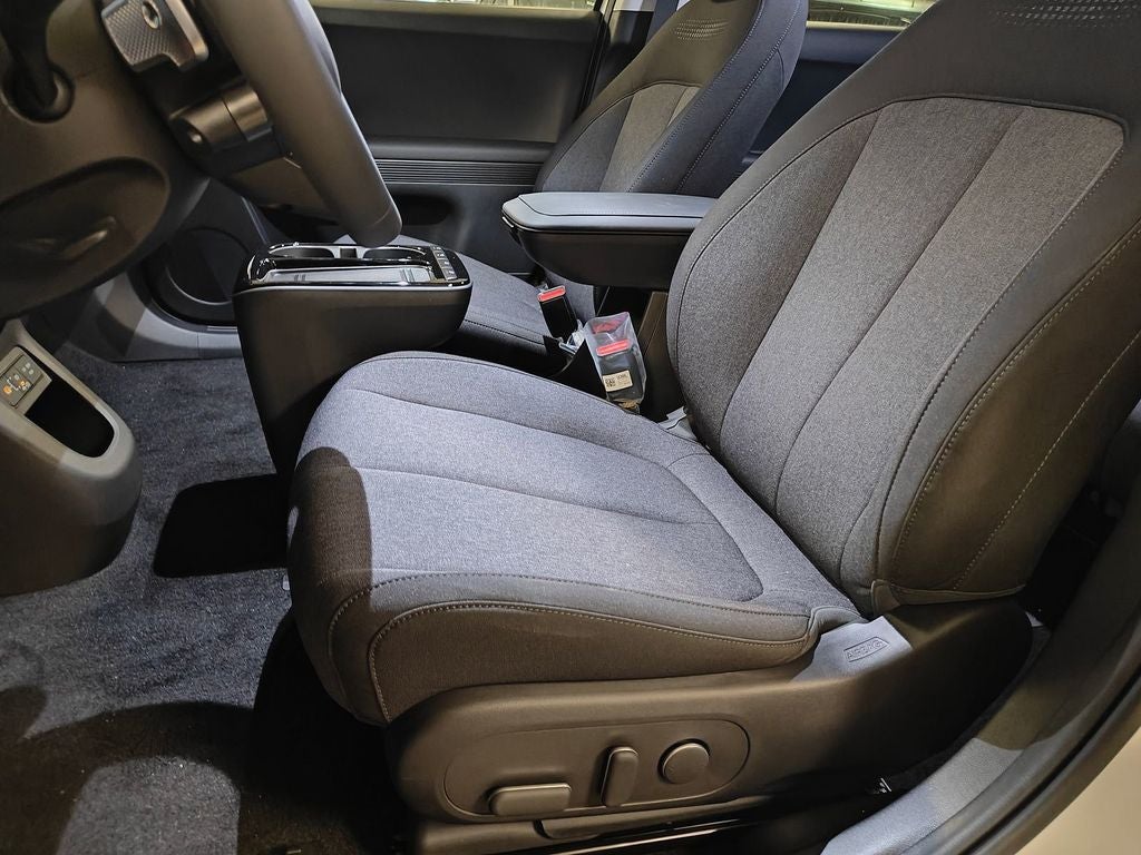 2025 Hyundai IONIQ 5 SE