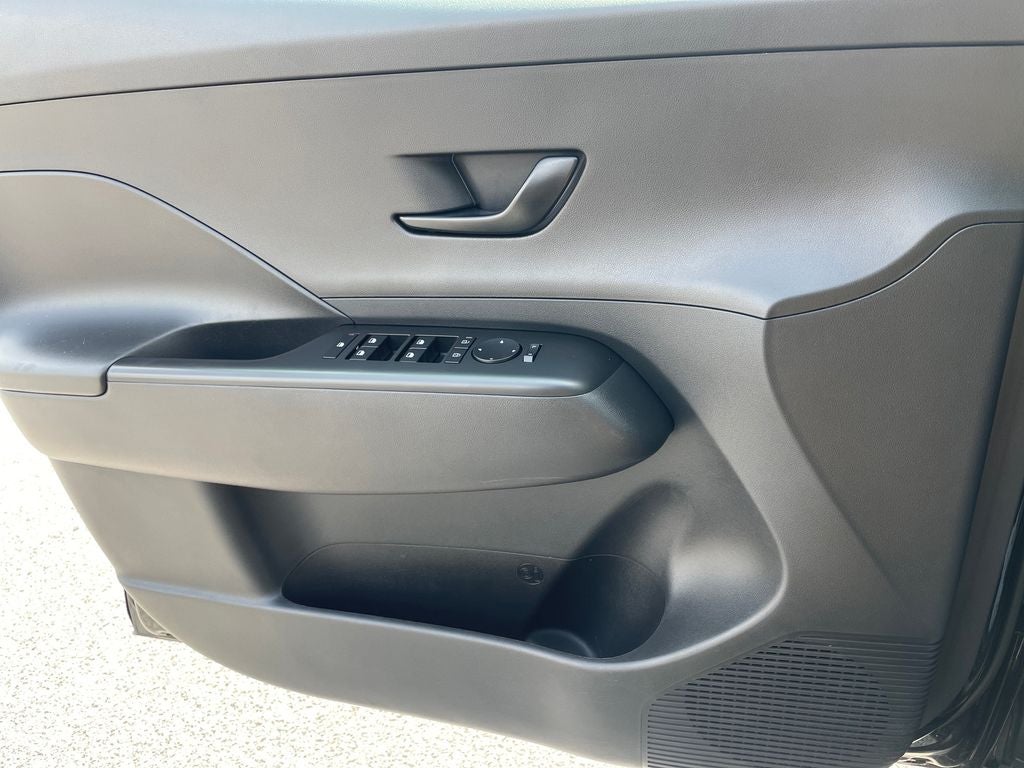 2024 Hyundai KONA SE