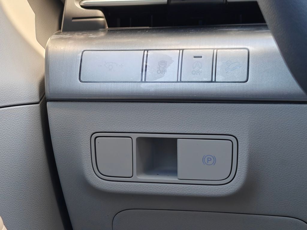 2026 Hyundai KONA SE AWD