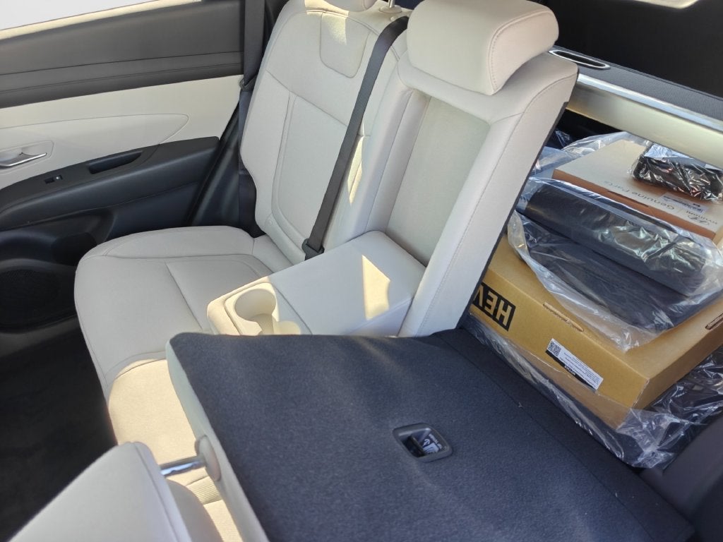 2026 Hyundai TUCSON HYBRID SEL AWD