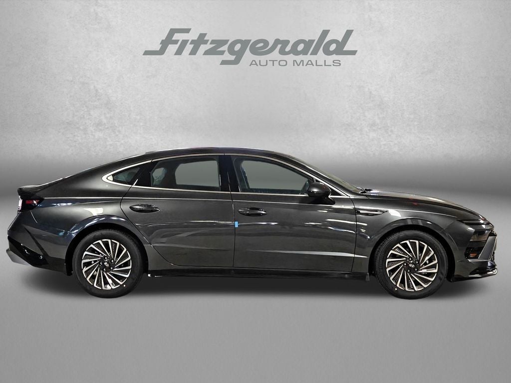 2026 Hyundai SONATA HYBRID SEL
