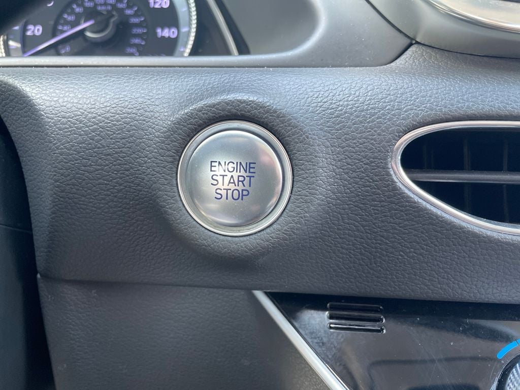 2022 Hyundai SONATA SEL