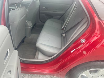 2023 Hyundai ELANTRA SE