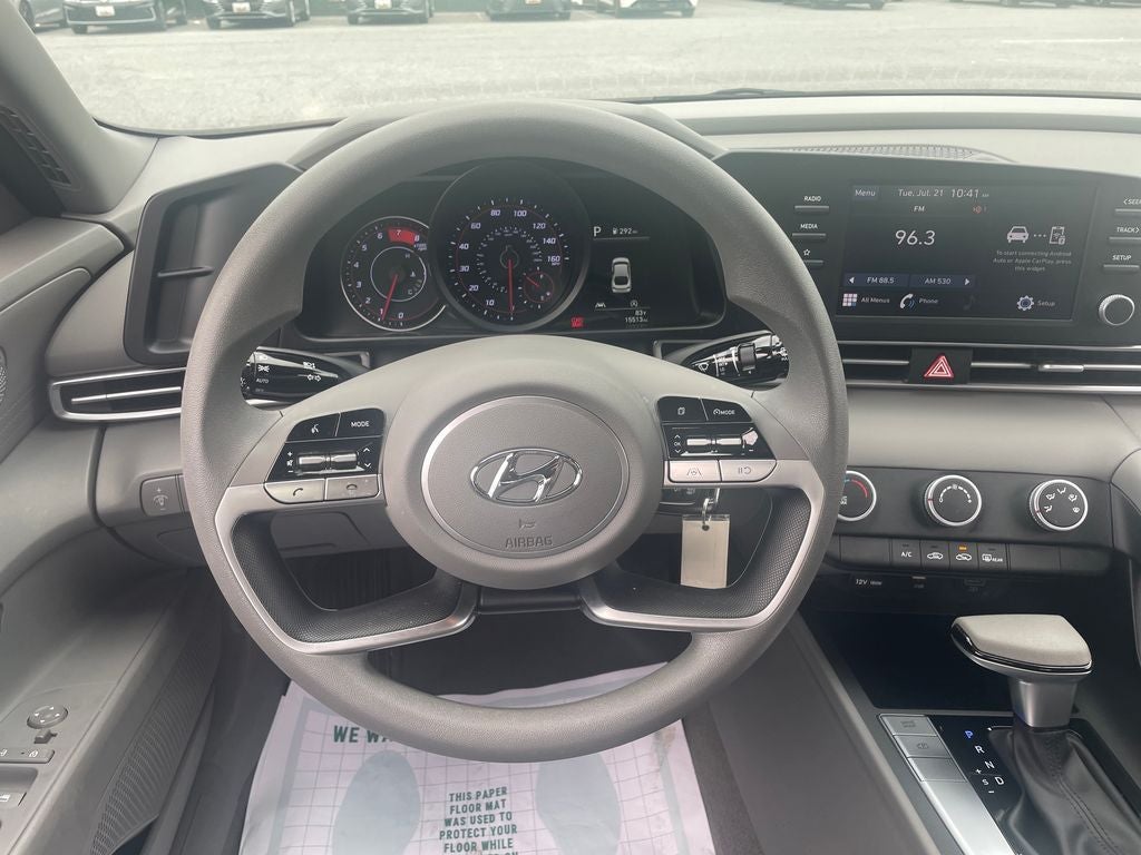 2023 Hyundai ELANTRA SE