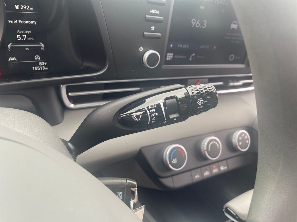 2023 Hyundai ELANTRA SE