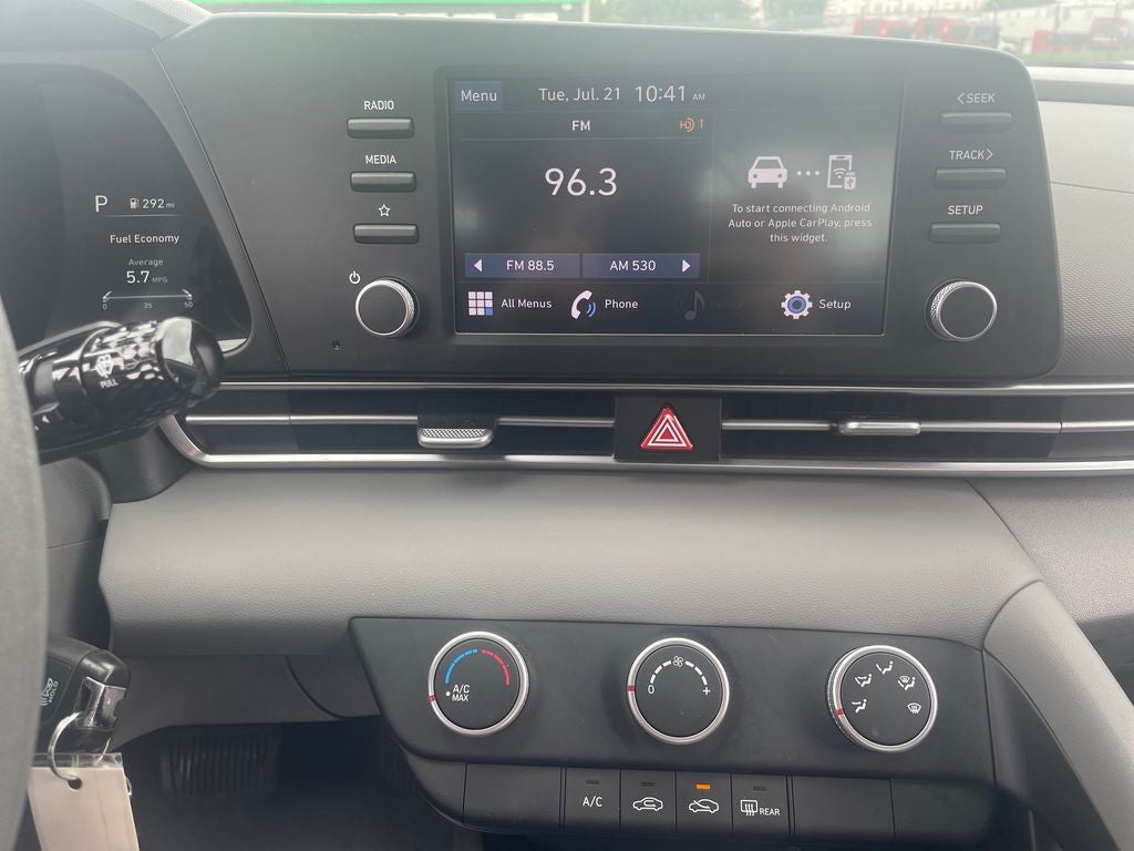 2023 Hyundai ELANTRA SE