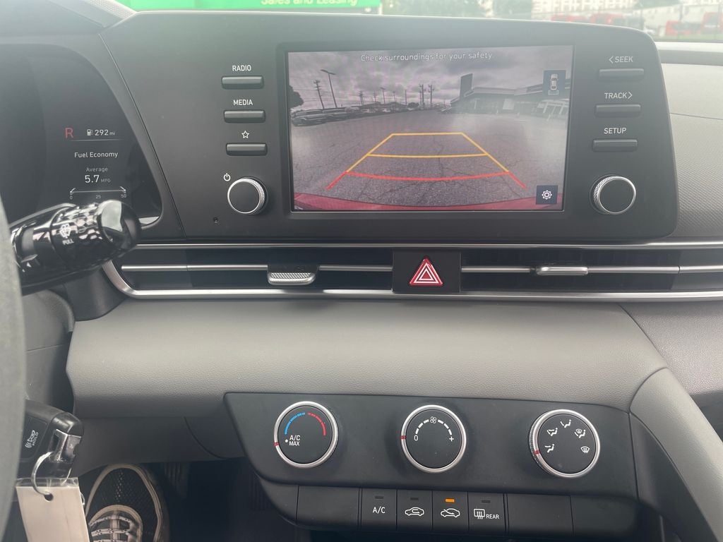 2023 Hyundai ELANTRA SE