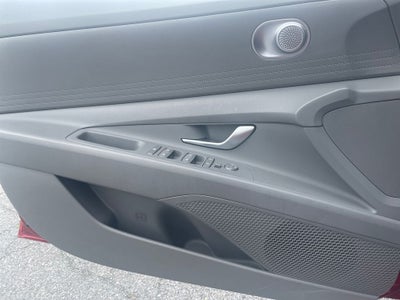 2023 Hyundai ELANTRA SE