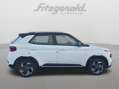 2026 Hyundai VENUE SEL W/Two-Tone Roof