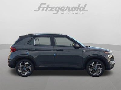 2026 Hyundai VENUE SEL W/Two-Tone Roof