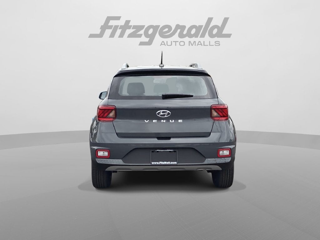 2026 Hyundai VENUE SEL W/Two-Tone Roof