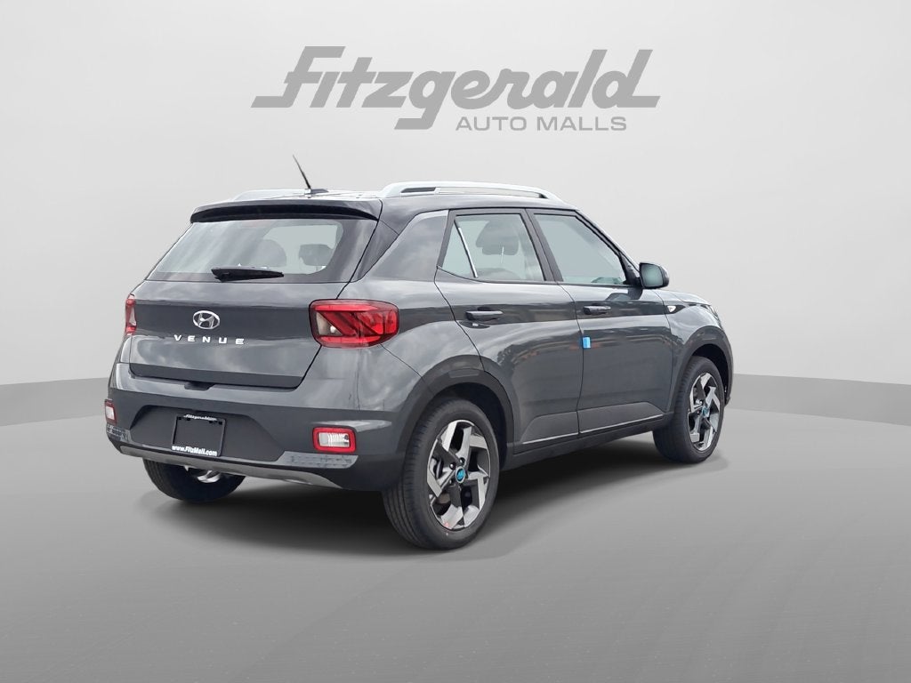 2026 Hyundai VENUE SEL W/Two-Tone Roof