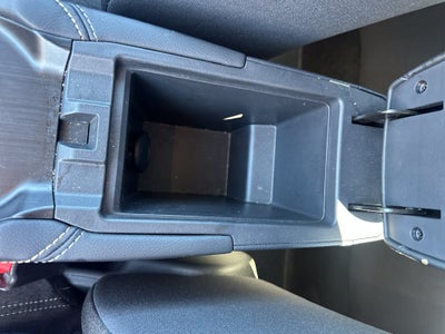 2025 Nissan Kicks MPV SV