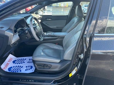 2020 Toyota AVALON HYBRID Limited