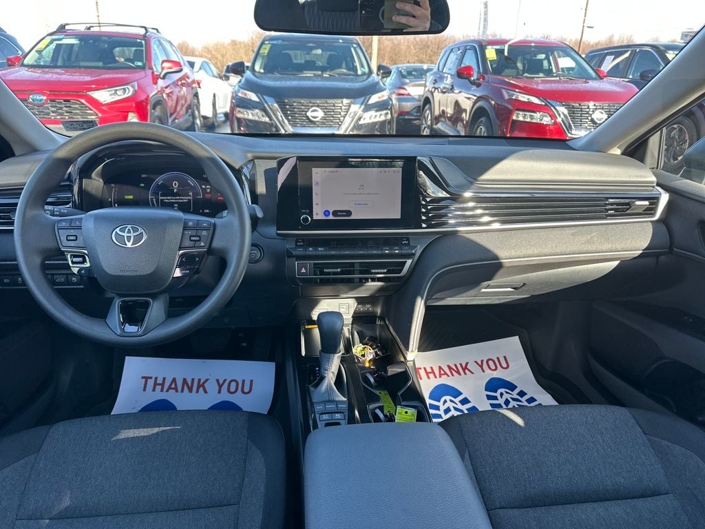 2025 Toyota CAMRY LE