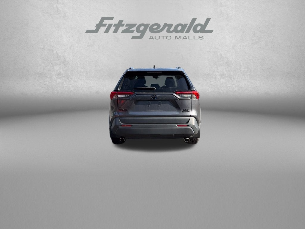 2021 Toyota RAV4 Hybrid XLE