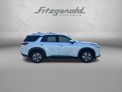 2023 Nissan Pathfinder SL