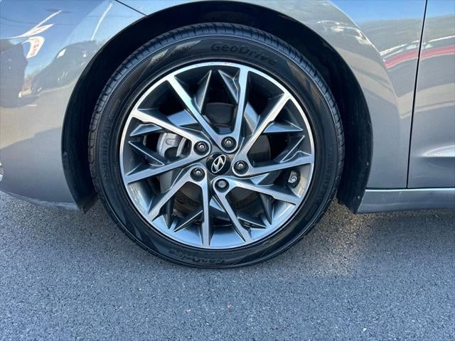 2019 Hyundai ELANTRA Limited