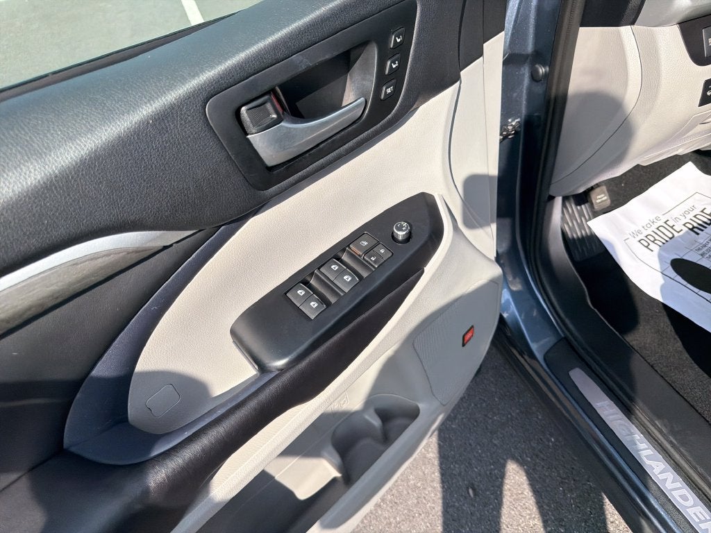 2019 Toyota Highlander Limited Platinum