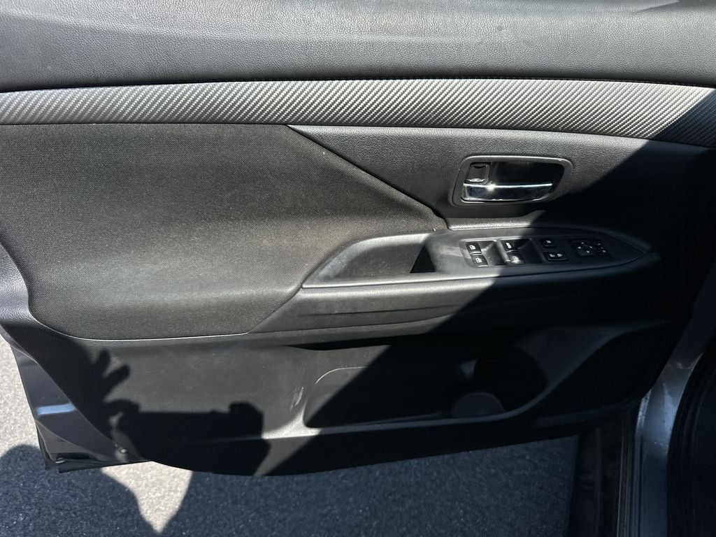 2017 Mitsubishi Outlander ES
