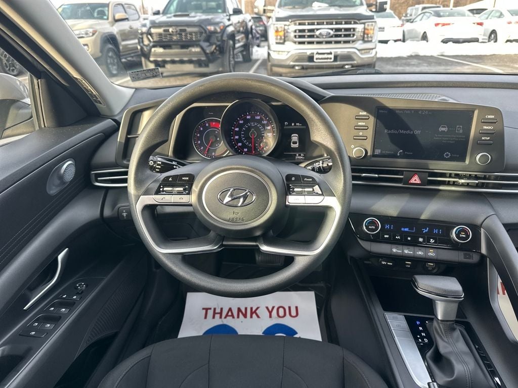 2023 Hyundai ELANTRA SEL