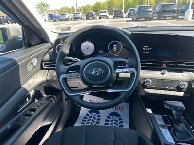 2023 Hyundai ELANTRA SEL