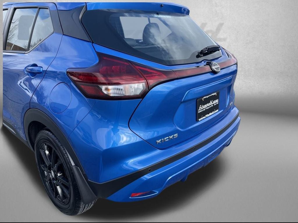 2023 Nissan Kicks SR