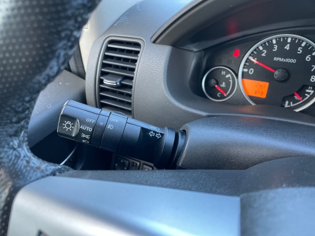 2011 Nissan Pathfinder SV