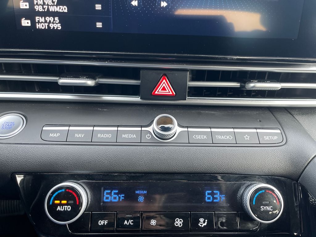 2025 Hyundai ELANTRA SEL Convenience
