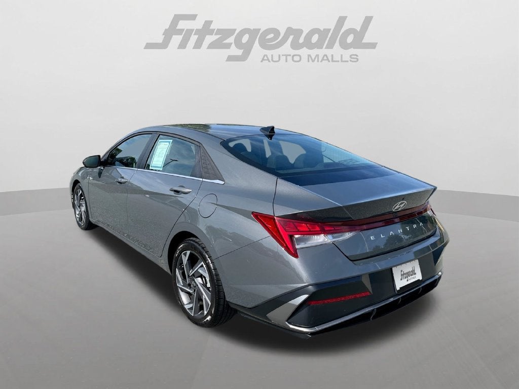 2025 Hyundai ELANTRA SEL Convenience