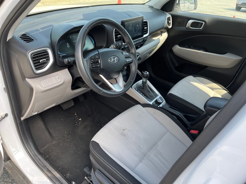 2025 Hyundai VENUE SEL