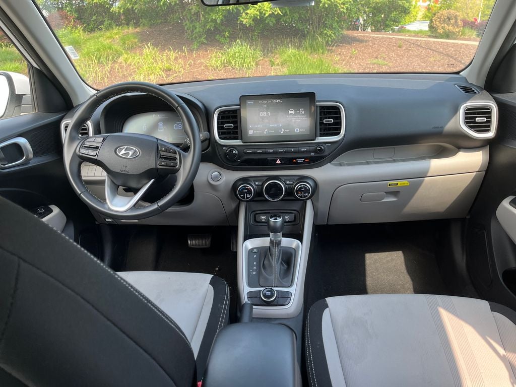 2025 Hyundai VENUE SEL