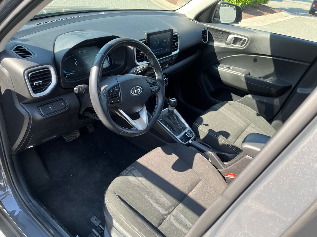 2025 Hyundai VENUE SEL