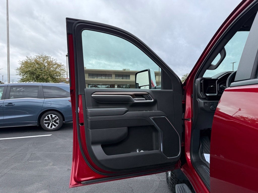 2024 Chevrolet Silverado 3500HD 4WD Crew Cab Standard Bed LT
