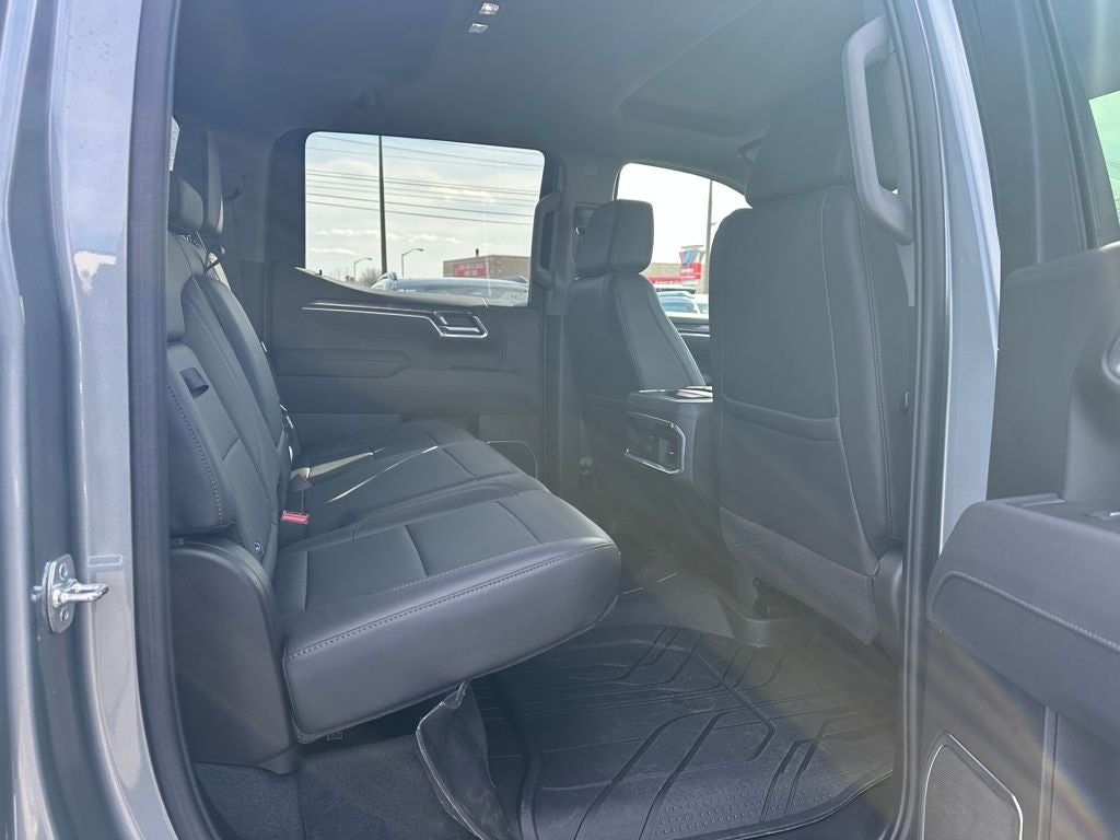 2025 Chevrolet Silverado 1500 4WD Crew Cab Short Bed LTZ