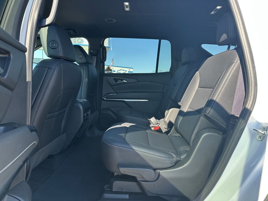 2025 Chevrolet Traverse AWD LT