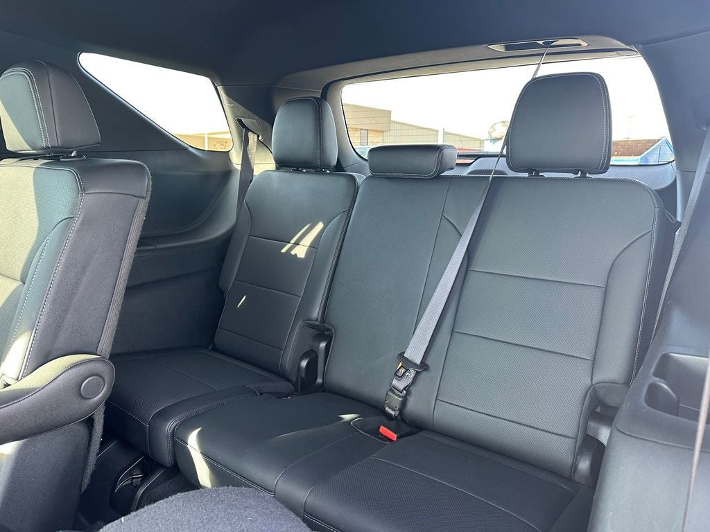 2025 Chevrolet Traverse LT 2LT