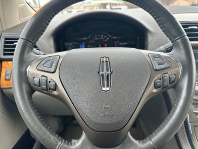 2015 Lincoln MKX Base