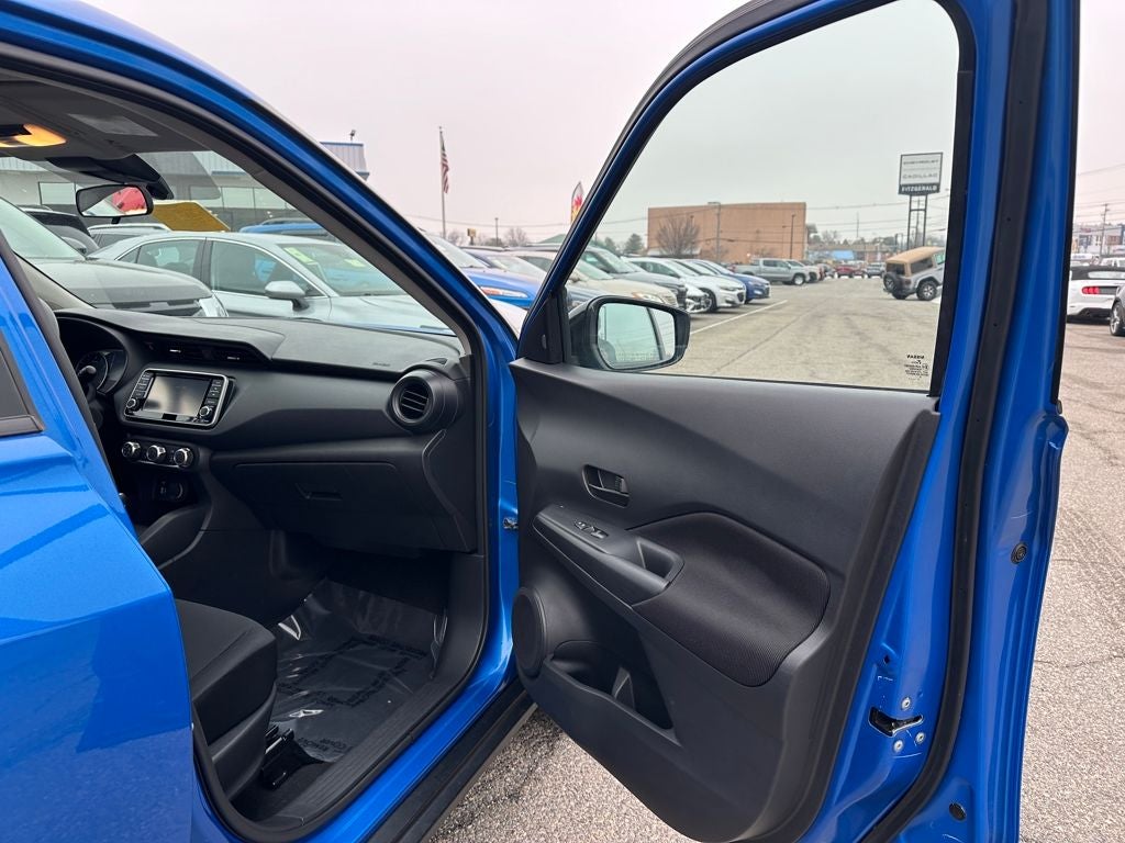 2024 Nissan Kicks S Xtronic CVT