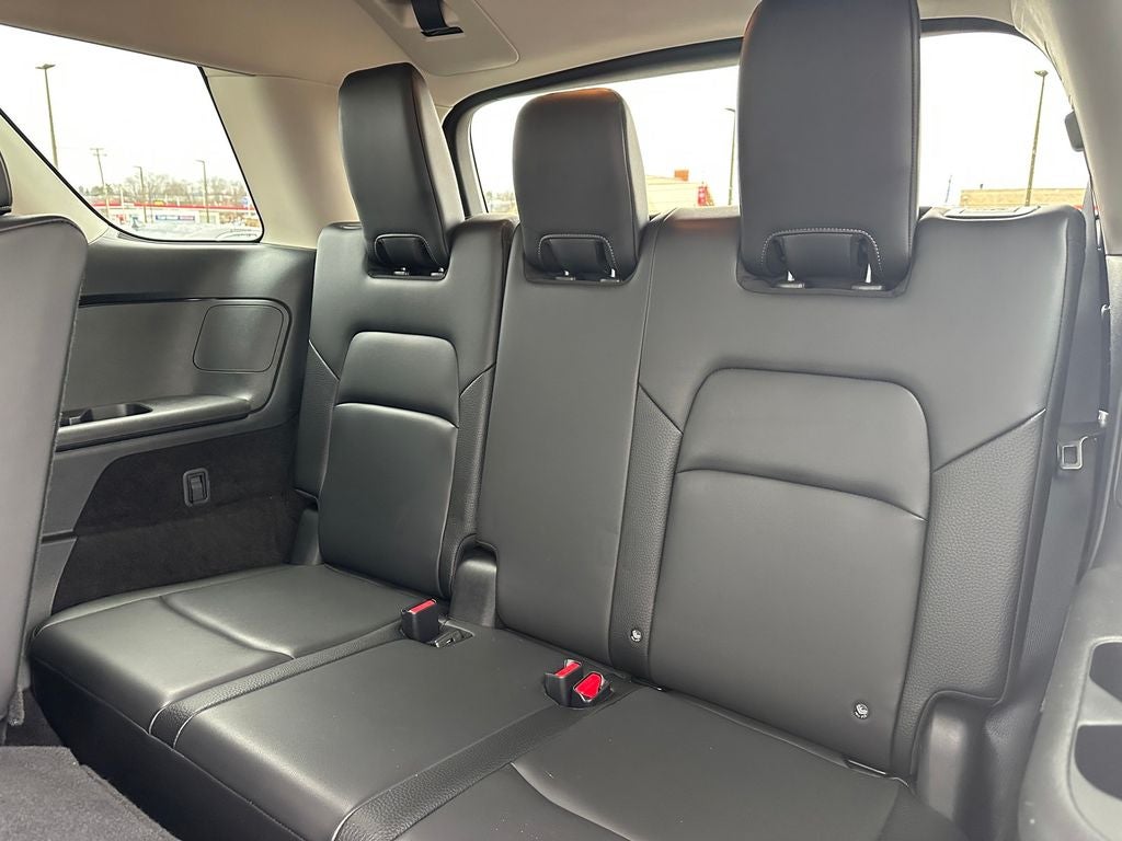 2025 Nissan Pathfinder SL 4WD