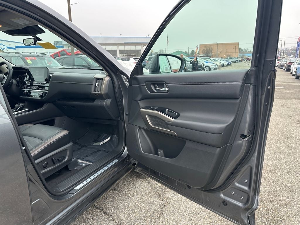 2023 Nissan Pathfinder Platinum 4WD